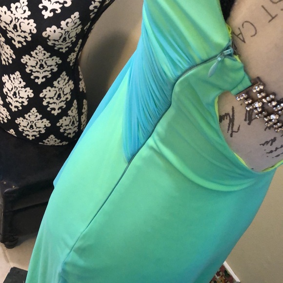 Moved Cache Halter Crystal Vintage Inspired Jeweled lined chiffon overlay gown - Picture 9 of 12